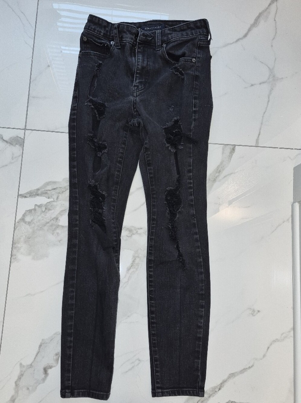 Aeropostale Washed Black Distressed Cropped Ankle Jeans
